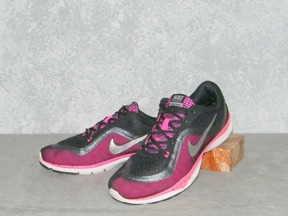 NIKE FLEX TRAINER 6 - LEKKIE - rozm 37,5 - Znakomite !!!