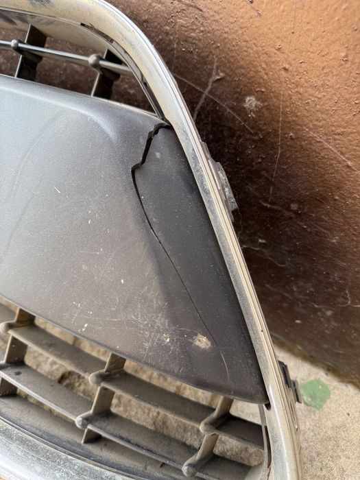 Решётка Ford Fiesta 09-13