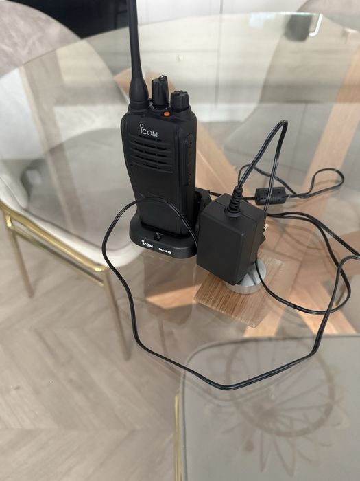 Radiotelefon Icom IC -F2000