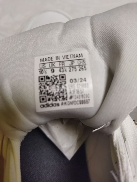 Кроссовки женские  adidas 42р
