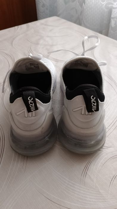 Чоловічі кросівки Nike Air Max 270