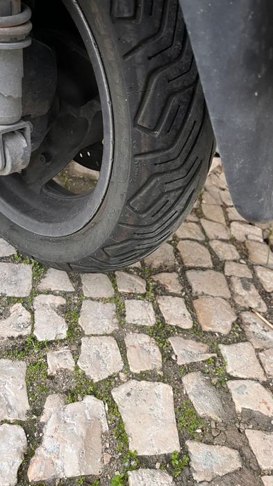 Vendo Honda Forza 250