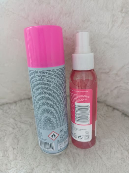 Spray rosa para cabelo e água de rosas.