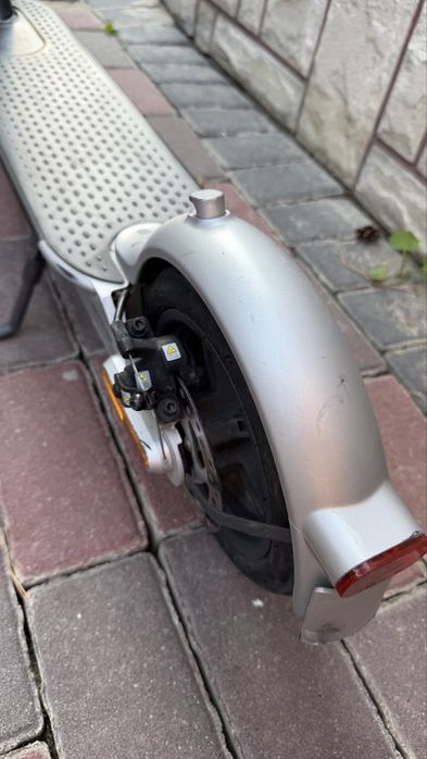 Електросамокат Xiaomi Mi Electric Scooter Pro 2 Mercedes-AMG Petronas F1 Team Edition