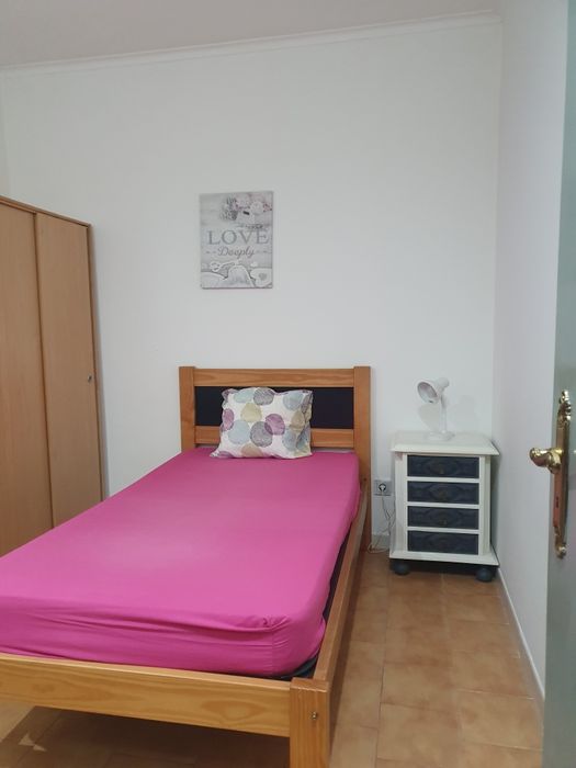 Alugo 2 quartos (estudantes) Paranhos
