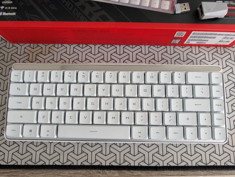 Клавіатура Asus ROG falchion Rx low profile (сенсорне керування)