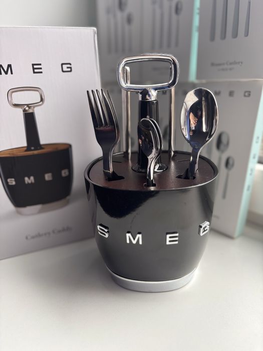 Органайзер пвд столові прибори SMEG чорний на 6 персон