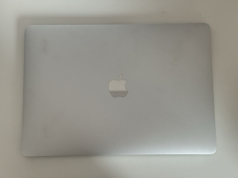MacBook Pro 13” 2017 8 GB RAM / 128 GB SSD