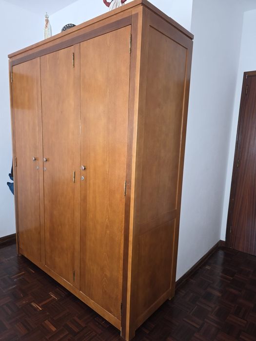 Quarto de casal completo + colchão Dreamwater com massagem e magnetoterapia — 500 €