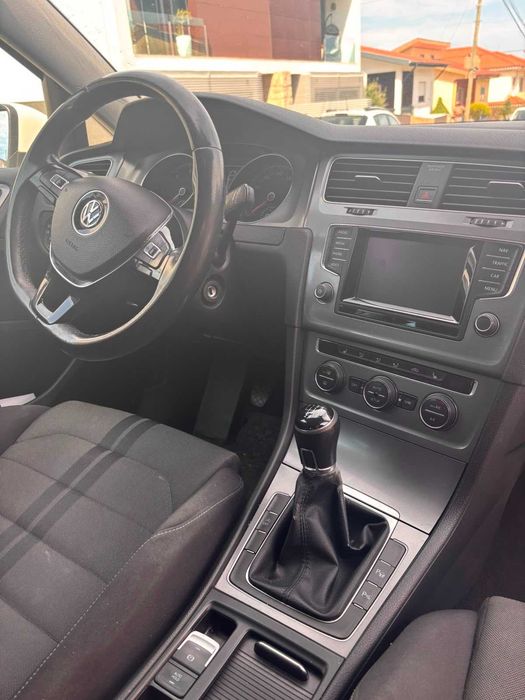Volkswagen Golf — fotografia 7