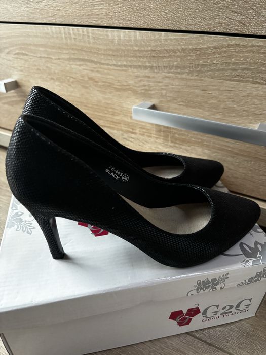 Buty na obcasie 36