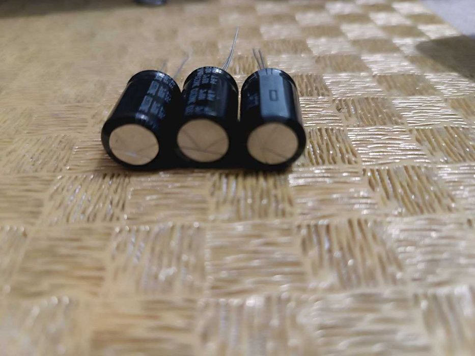Конденсатори Rubycon ZLH 1000uF 35V Low ESR Long Life (Оригінал)