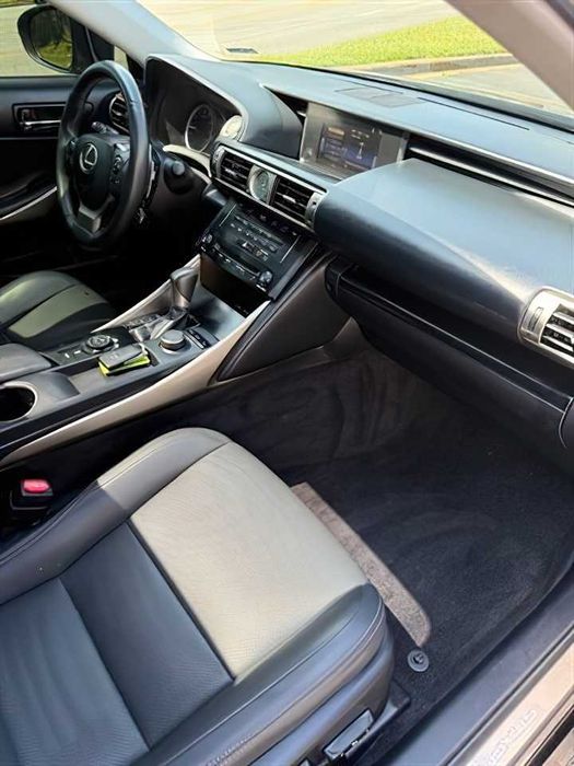 Lexus IS 250      2014