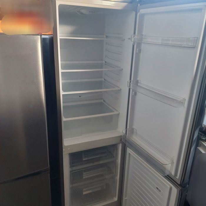 Lodówka . Pralka zmywarka kuchenka