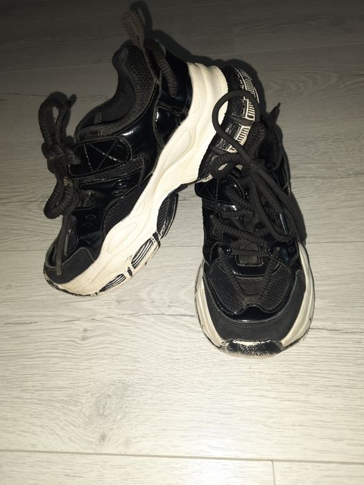 Кросівки на дівчинку