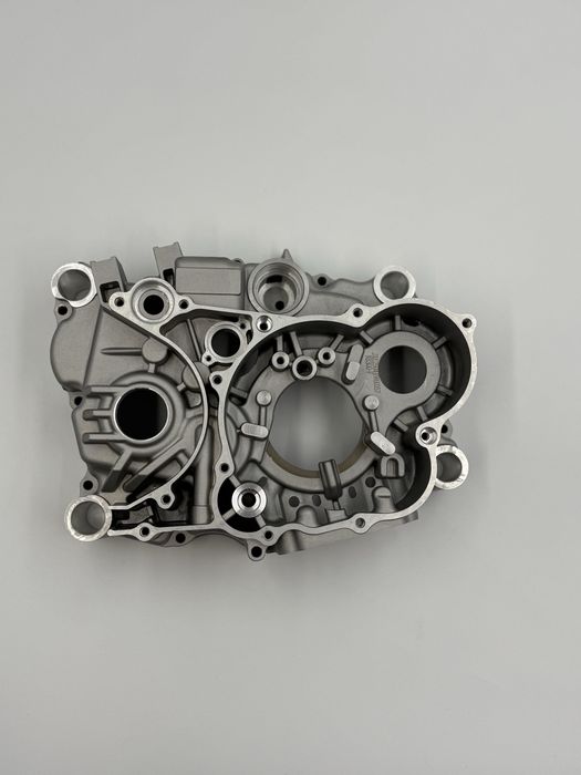 Кришка картера ліва 174 FMN Kovi Lite/Max Geon GNS