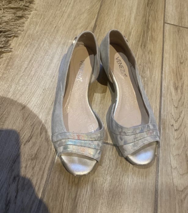 Eleganckie skórzane baleriny Venezia numer 37