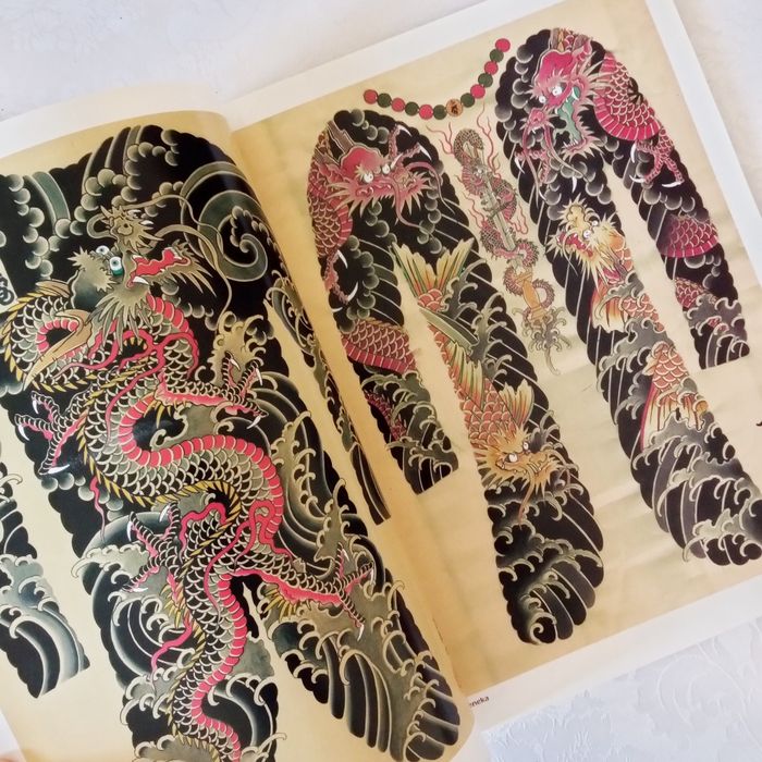 Livro de tattoo / tatuagem - Dragões- tatuagens, desenhos e pinturas