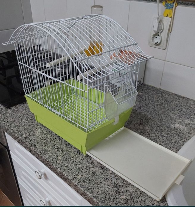 GAIOLA PARA AVES PEQUENO PORTE.Casa,Varanda,Quarto,Cozinha,Terraço.
