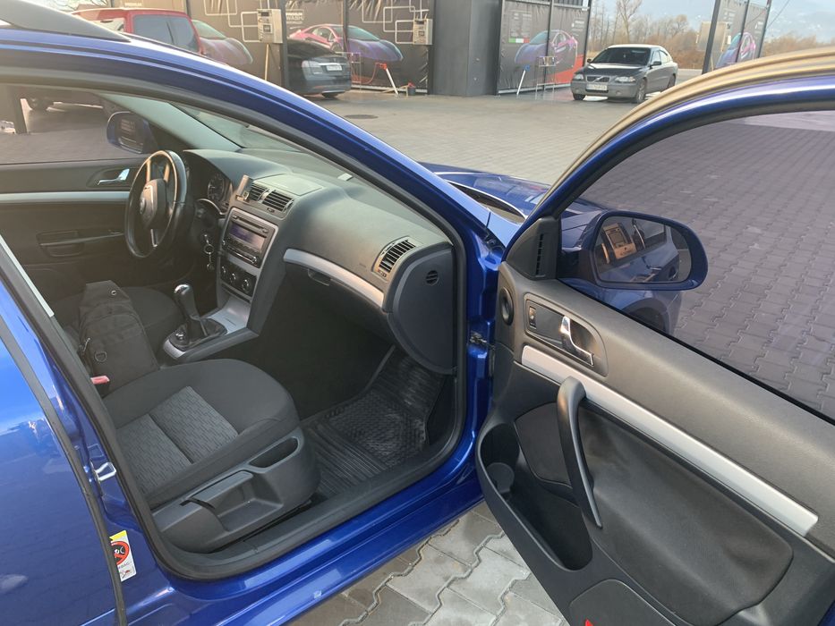 Продам надійне і хороше авто марки Шкода Октавія А5 рестайлінг.