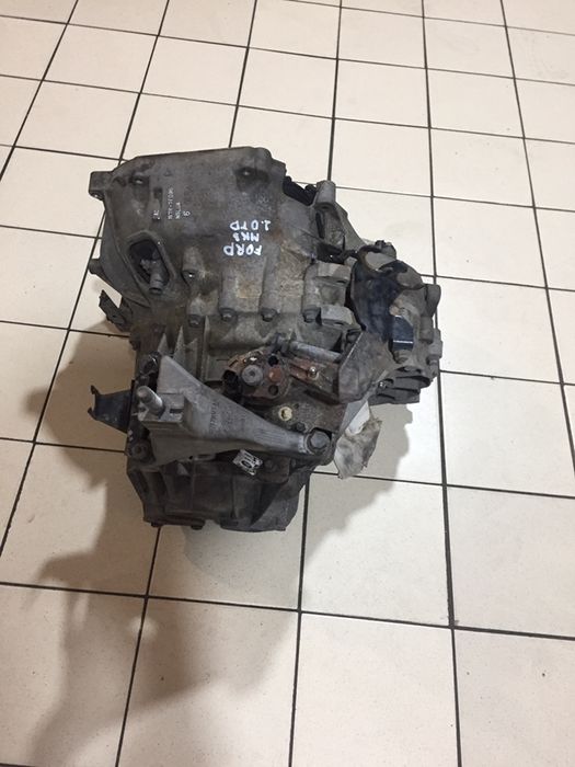 Кпп, коробка передач ауді Audi 100с3 с4 а6. Астра омега форд пасат.