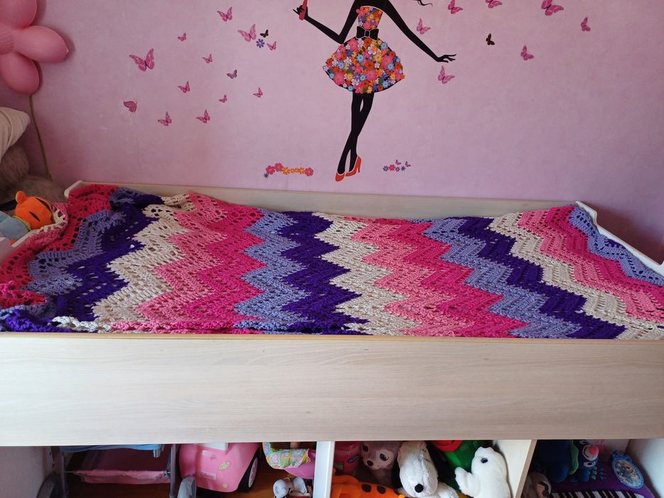 OPORTUNIDADE FINAL! ! Cama alta, colchão ortopédico, estrado, toucador