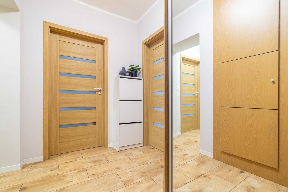 --> Pokój 1os. - pl. Legionów - ścisłe centrum! < --