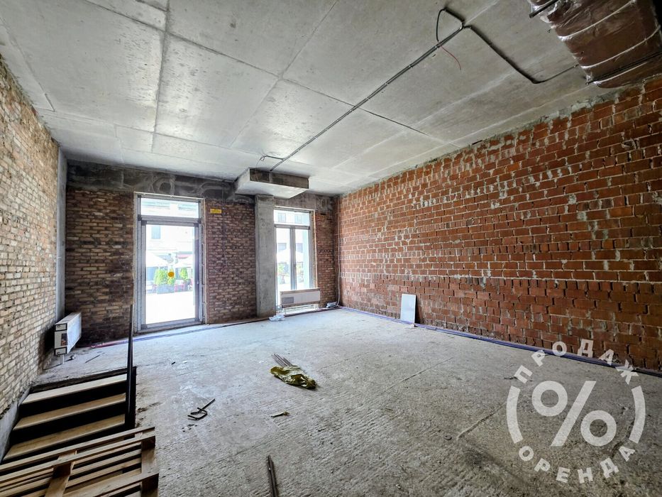 Продаж! Фасадне приміщення 197 м2 на Подолі, вул. Сагайдачного, 18