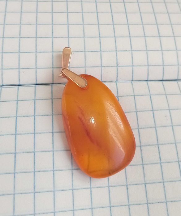 Підвіс кулон Золото 583 проба. Зірочка. 7ЯК. Янтарь бурштин СССР