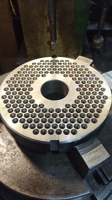 Матриці, ролики в зборі, запчастини на пресс-гранулятори