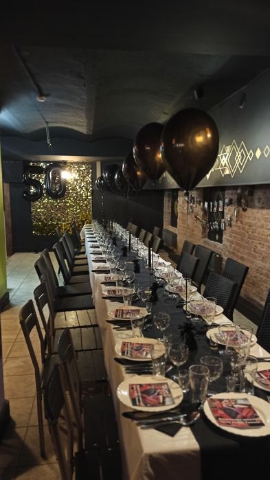 Idealna sala na 18-stkę + Parkiet. Sam wynajem lub z cateringiem!

18-stka bez stresu! Sala z parkietem, parkingiem i cateringiem – Łódź Centrum