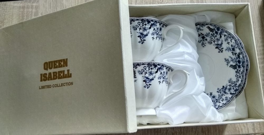 Filiżanki Queen Isabell