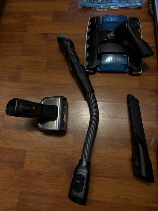 Ручний пилосос philips 8000 series aqua plus
