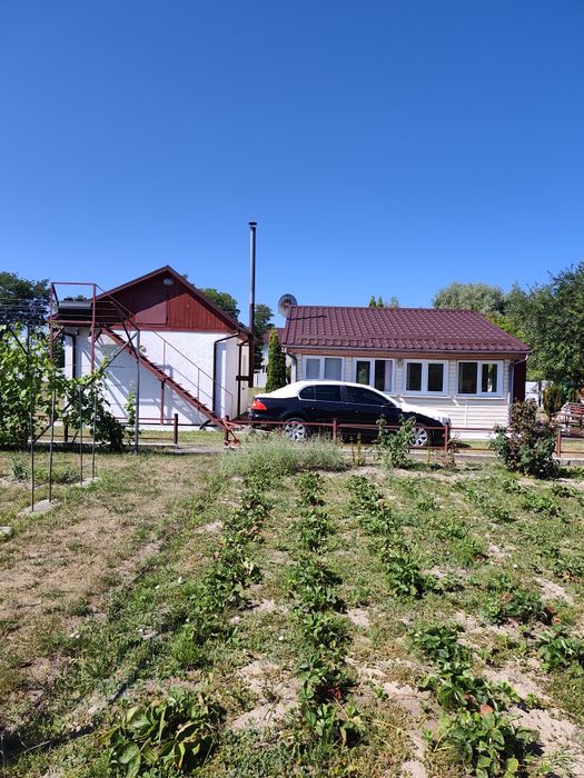 Продам земельну ділянку з будинком і банею.0.25 сот.