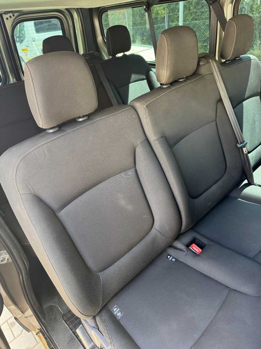 Renault Trafic OSOBOWY 2017 | Zadbany | Klima | ISOFIX |