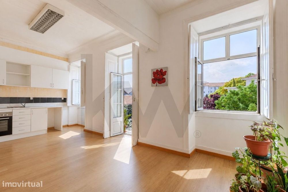 Prédio Misto | Centro Histórico de Santarém | Restaurante totalmente e