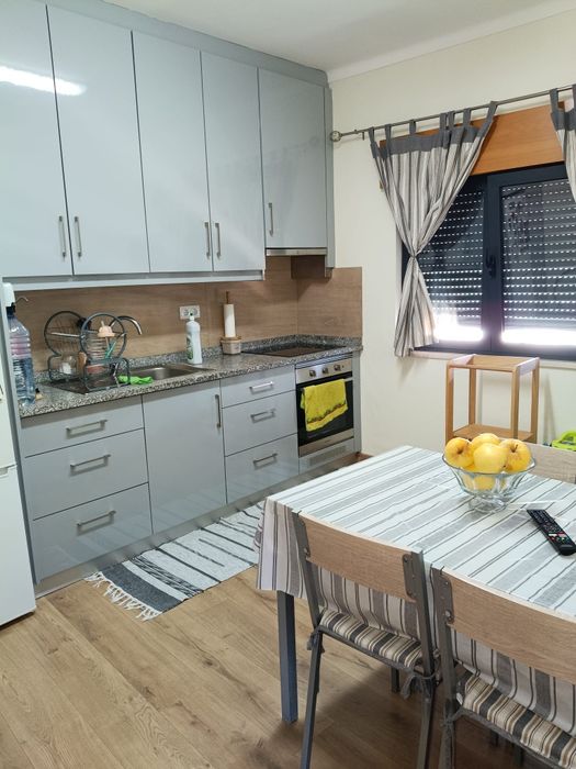 Arrenda-se apartamento T2