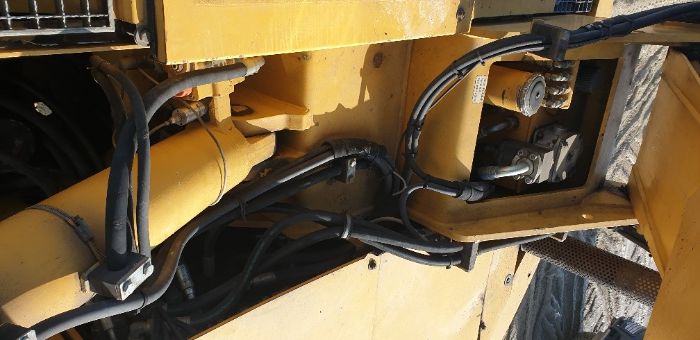 Продається кран SENNEBOGEN