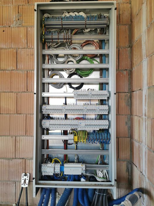 Elektryk-Instalacje Elektryczne-smart home-LOXONE-Kraków-Małopolska