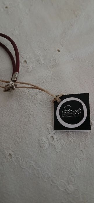 Colar em grés Su Jewerlry, novo