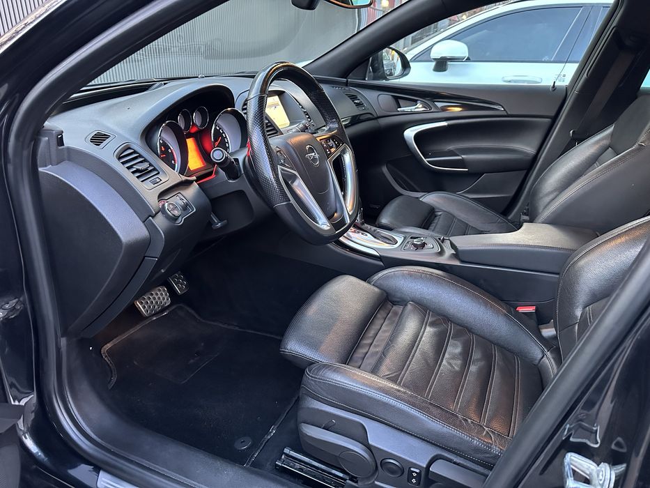 Продам автомобіль Opel Insignia