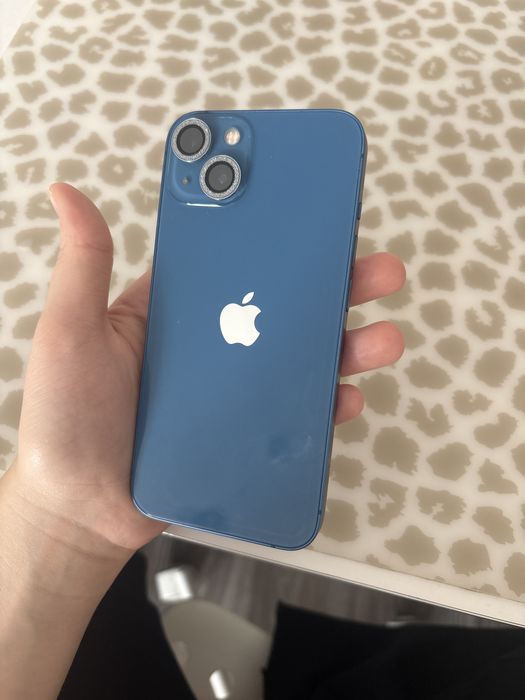 iPhone 13 + etui