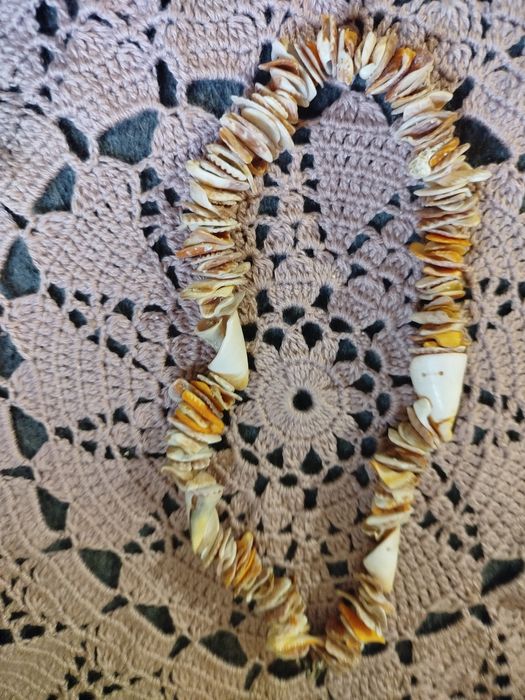 Бусы из натуральных ракушек