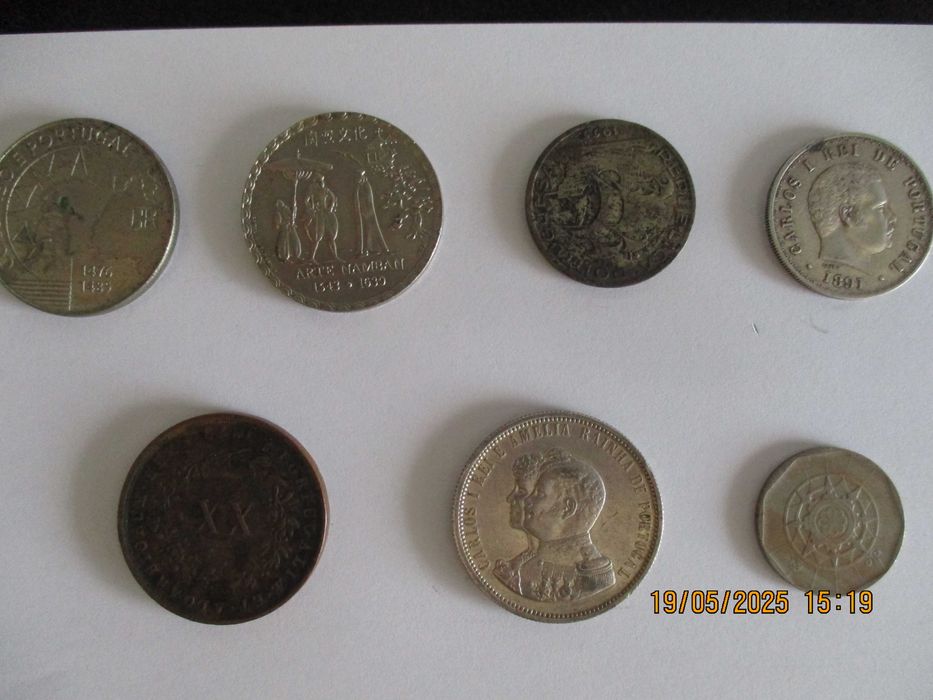 Moedas e notas antigas