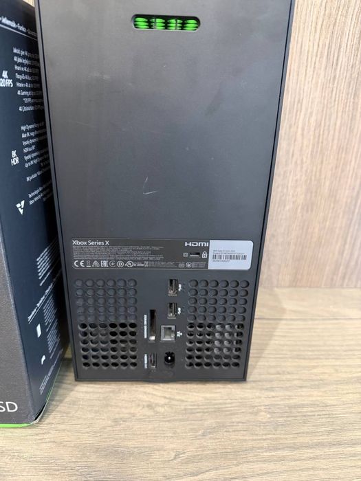 Xbox Series X 1TB + 2 геймпади + коробка