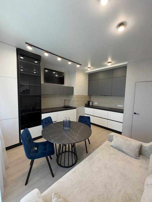 ЖК «Акрополь» | 46 м² | Ремонт | 22 поверх | Балкон | Вид на місто - Вид 3