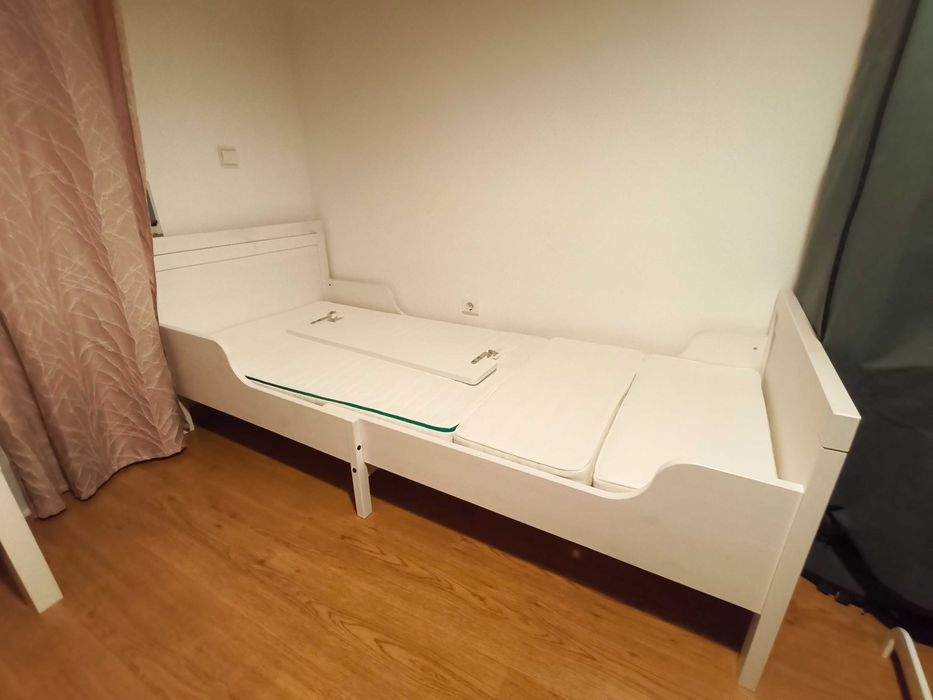 Cama evolutiva com colchão e proteção