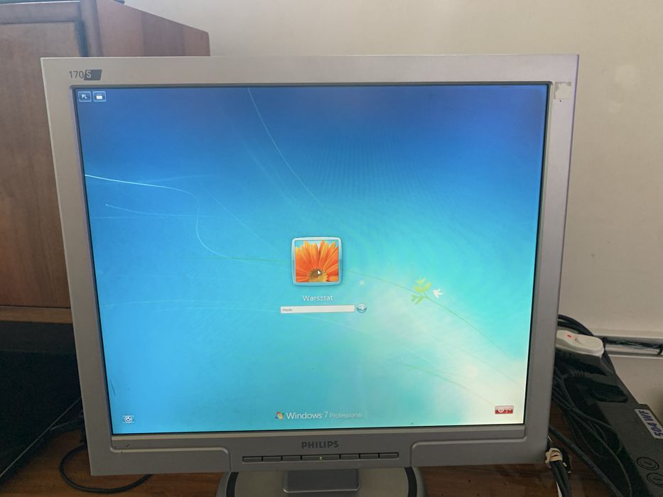 Monitor 17 cali Philips