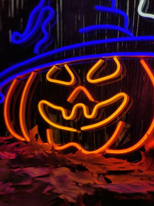 Neon LED na halloween dynia nietoperz