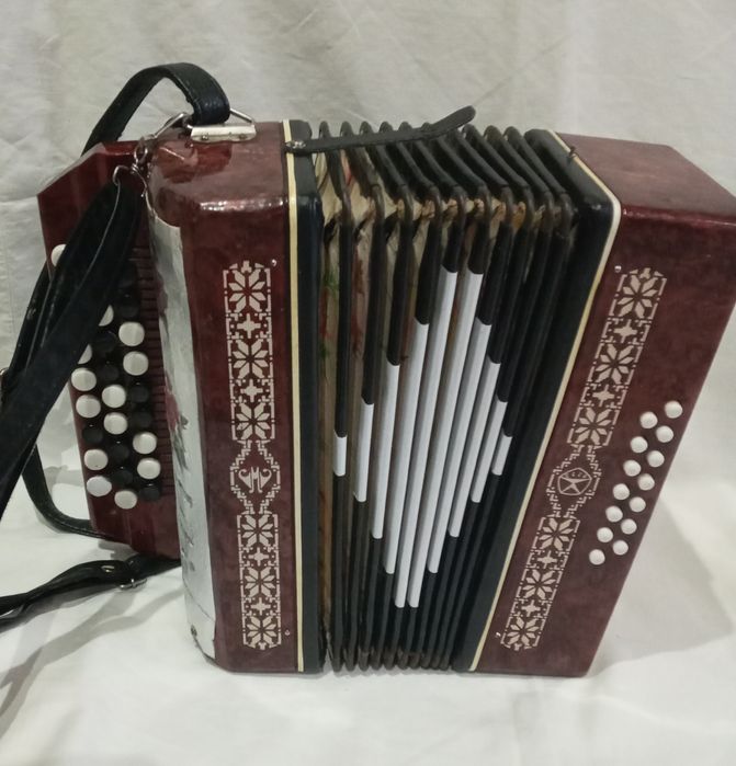 Детский баян СССР " Малыш ".